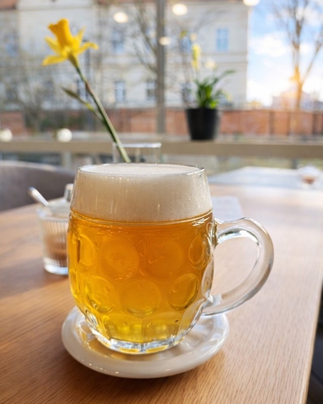 Nahlédněte k&nbsp;nám, 1. 1. 1970 | 7/8